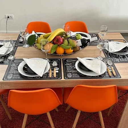 Juliet House Apartment